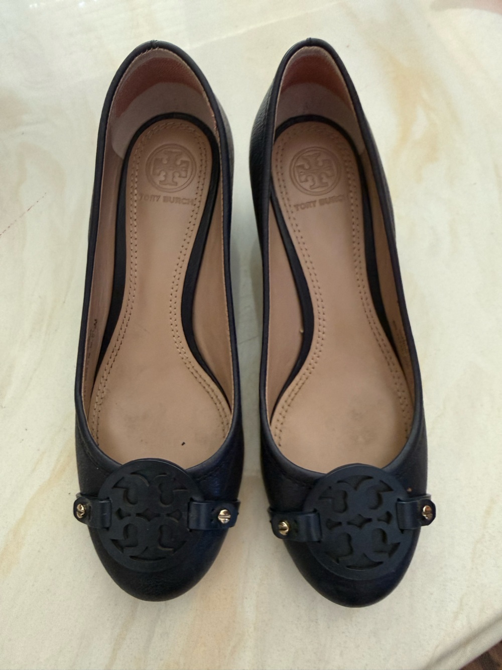 Tory Burch Black Leather Logo Round-Toe